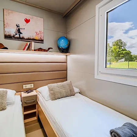 Three Bedroom Mobile *